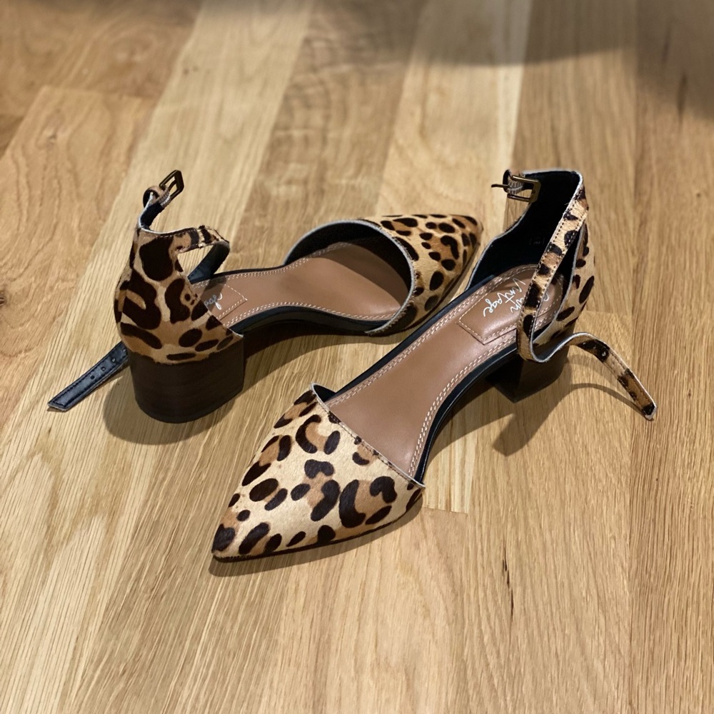 Crown Vintage Pumps